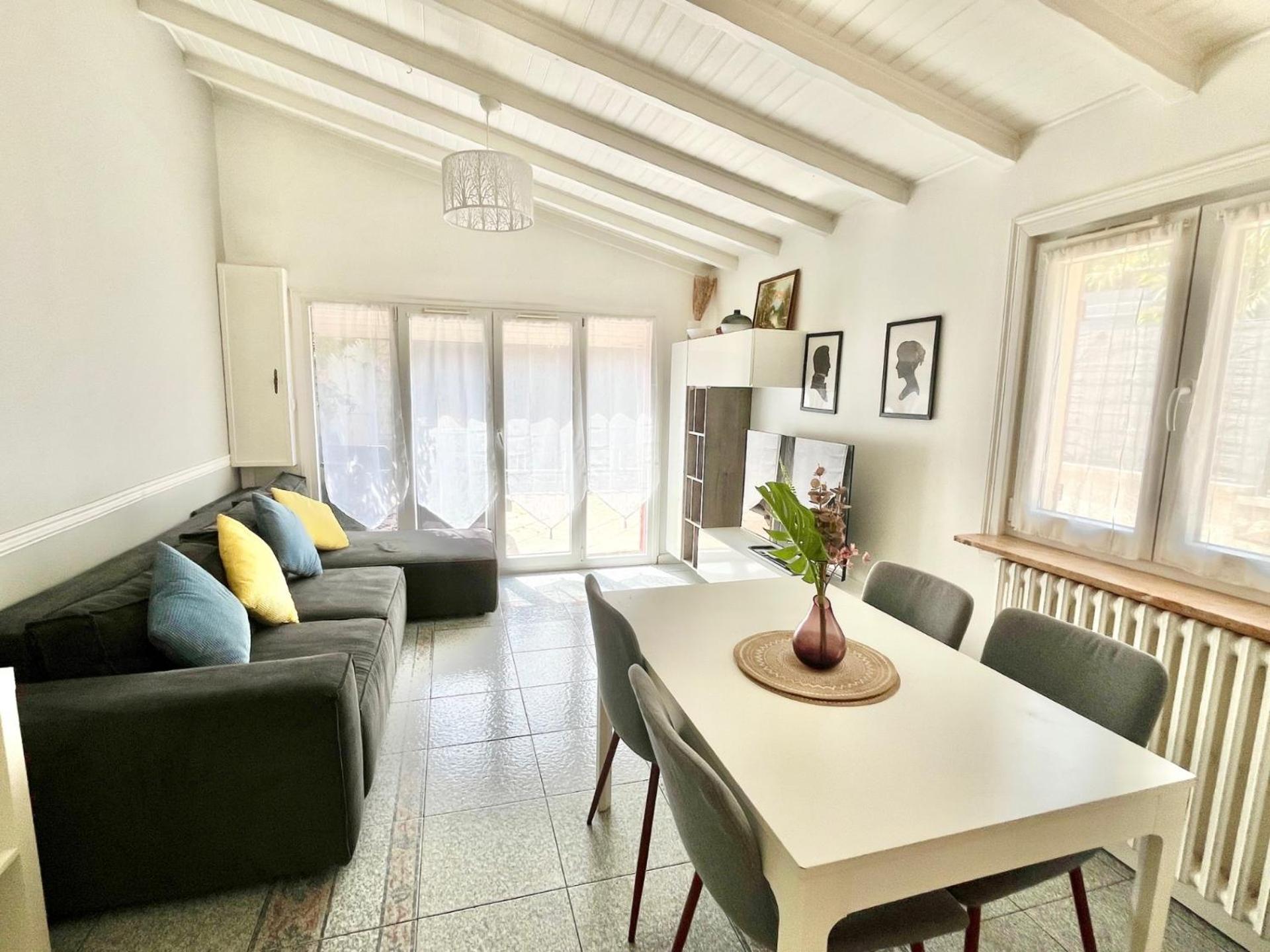 Little house 2 bedrooms -Terrace, Antony Center near Paris and Orly