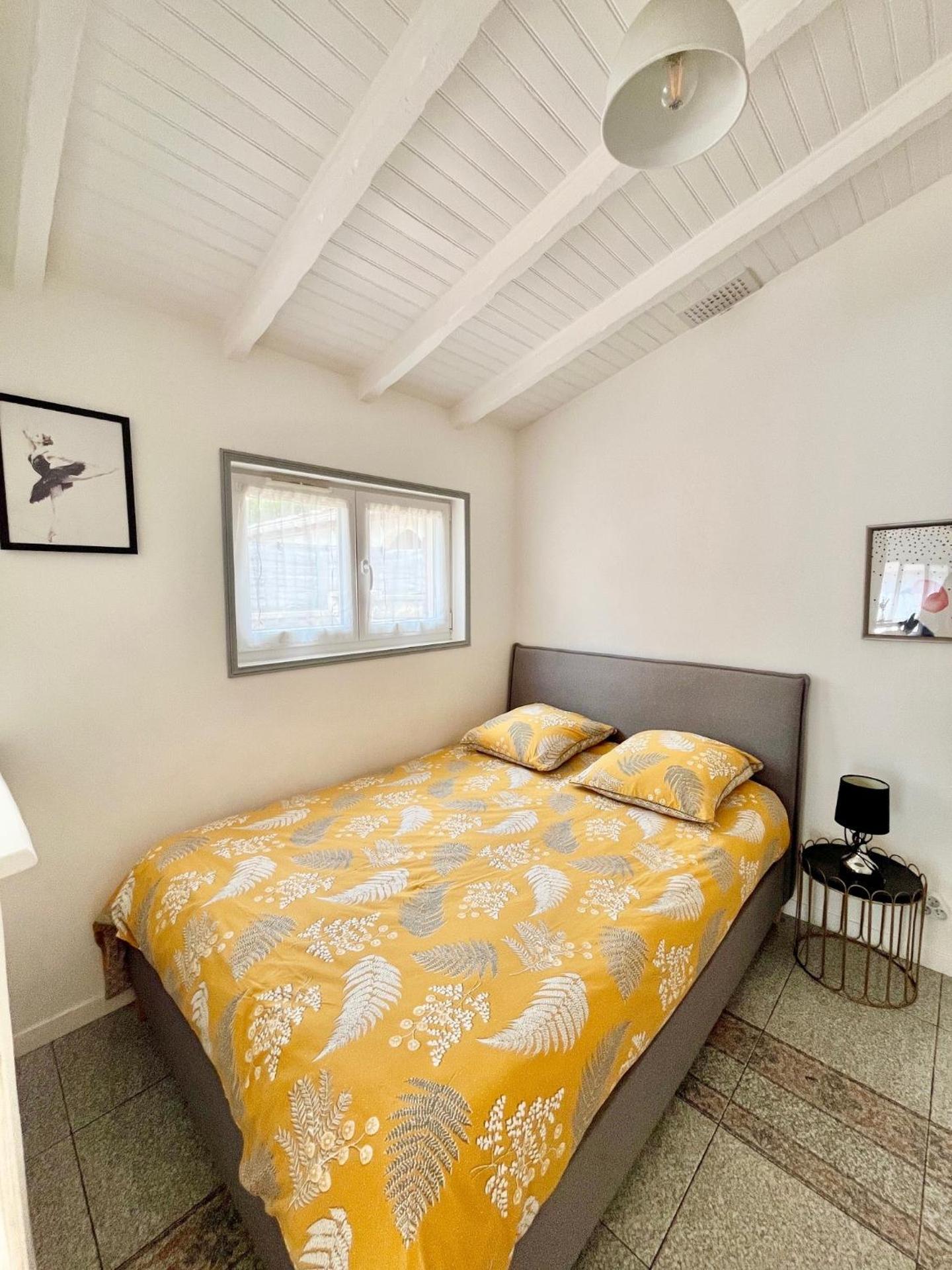 Little house 2 bedrooms -Terrace, Antony Center near Paris and Orly