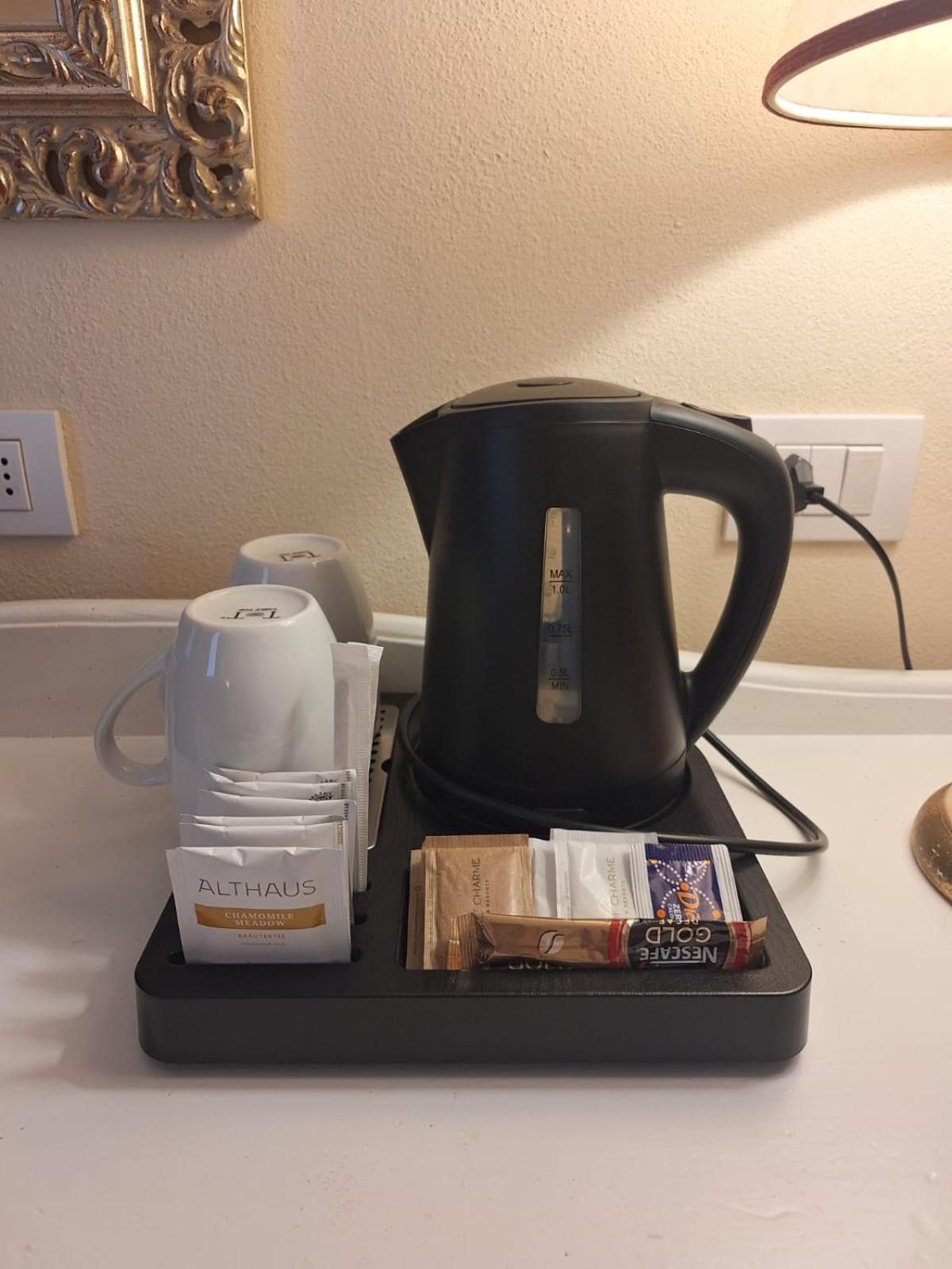 Coffee/tea facilities