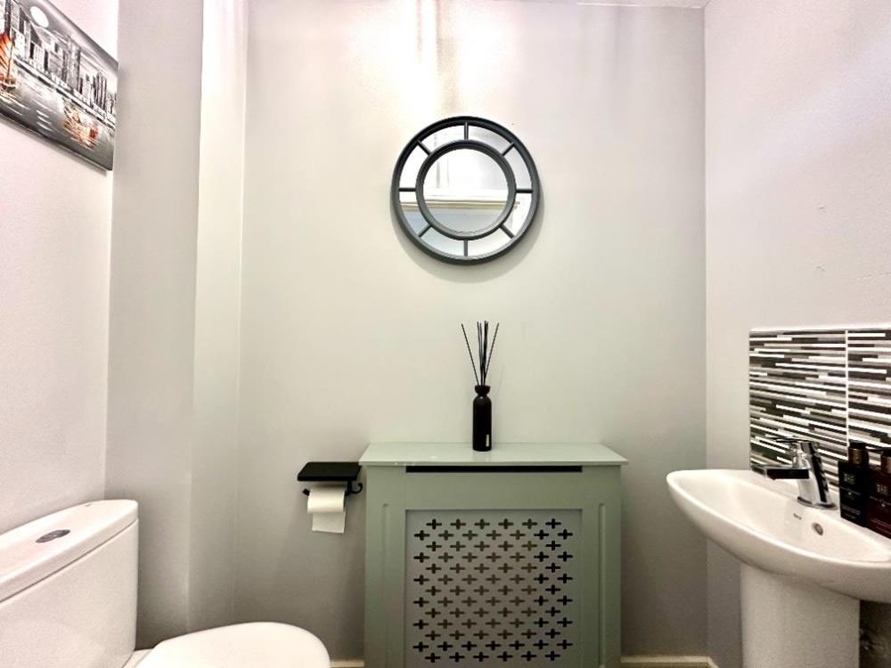 Ideal 4 Bedroomed House in Bicester