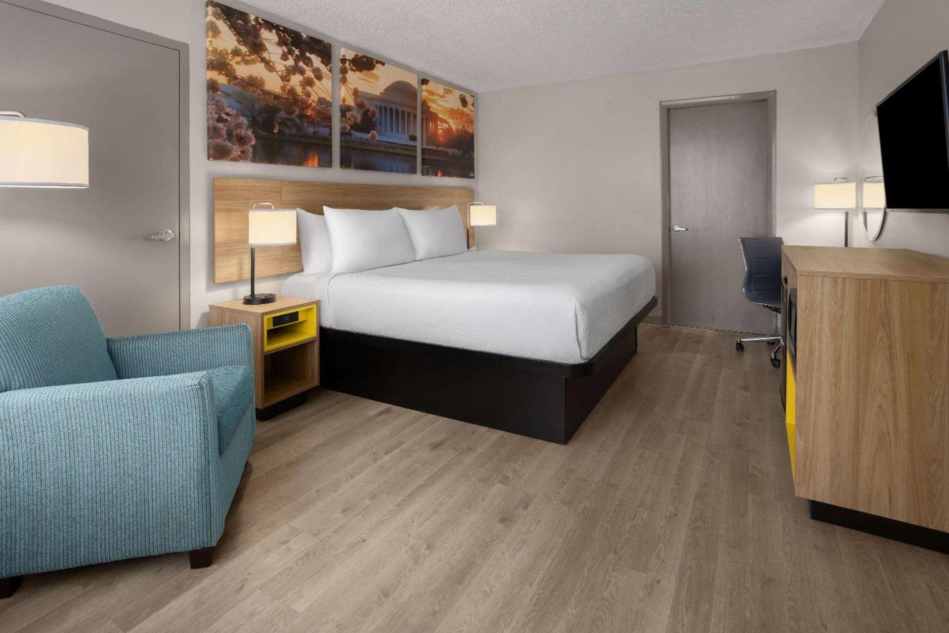 Photo of the whole room