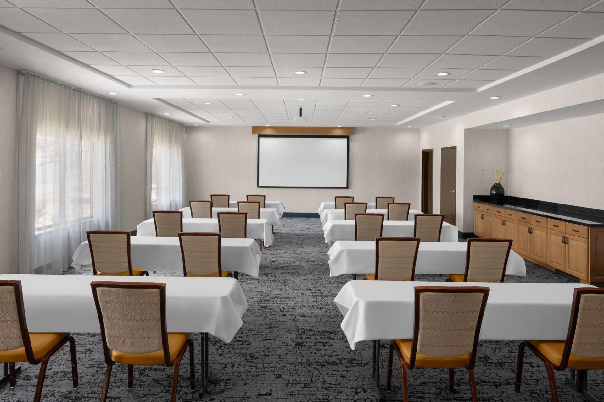 Meeting/conference room