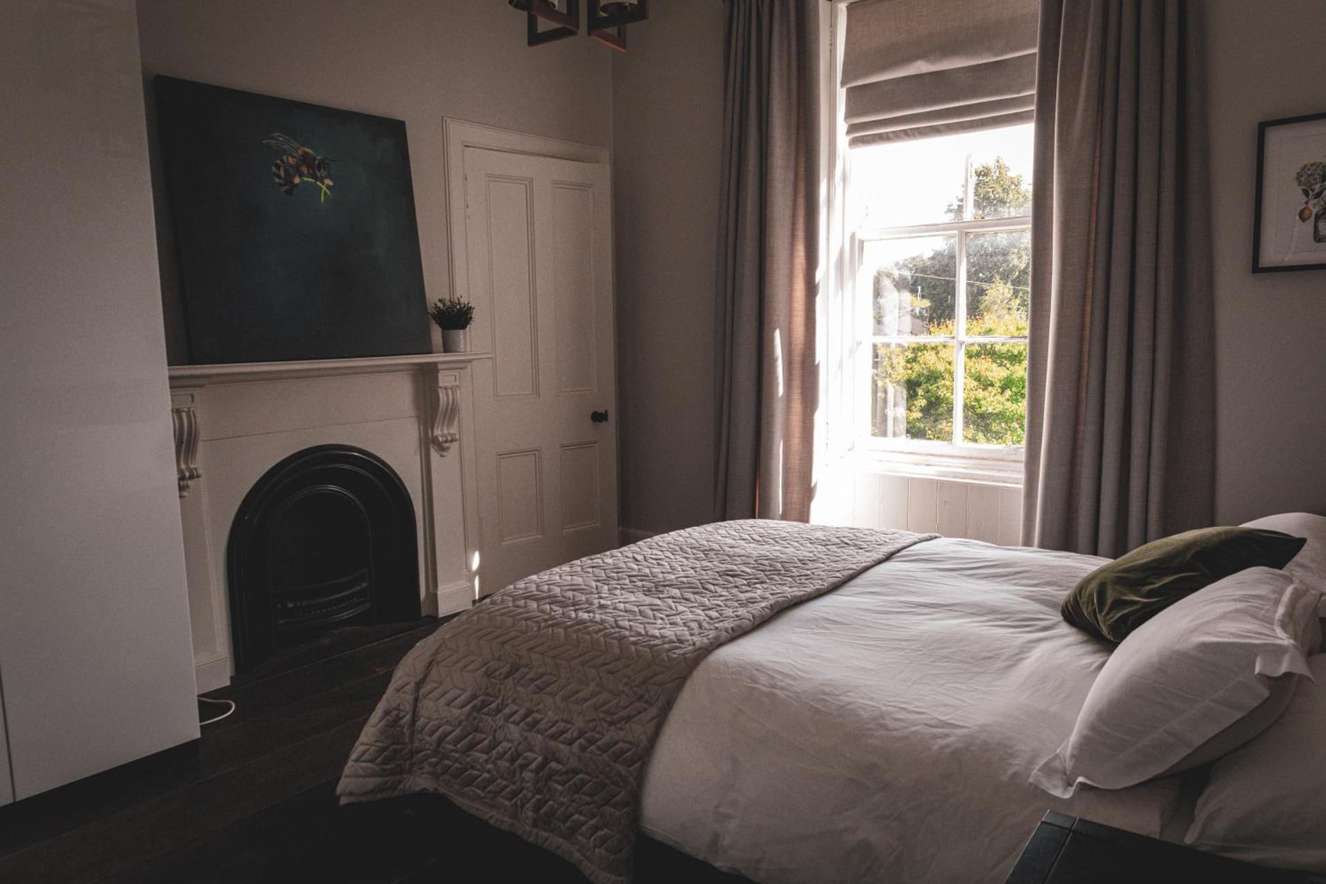 Spacious 4 Bedroom Flat in Stirling