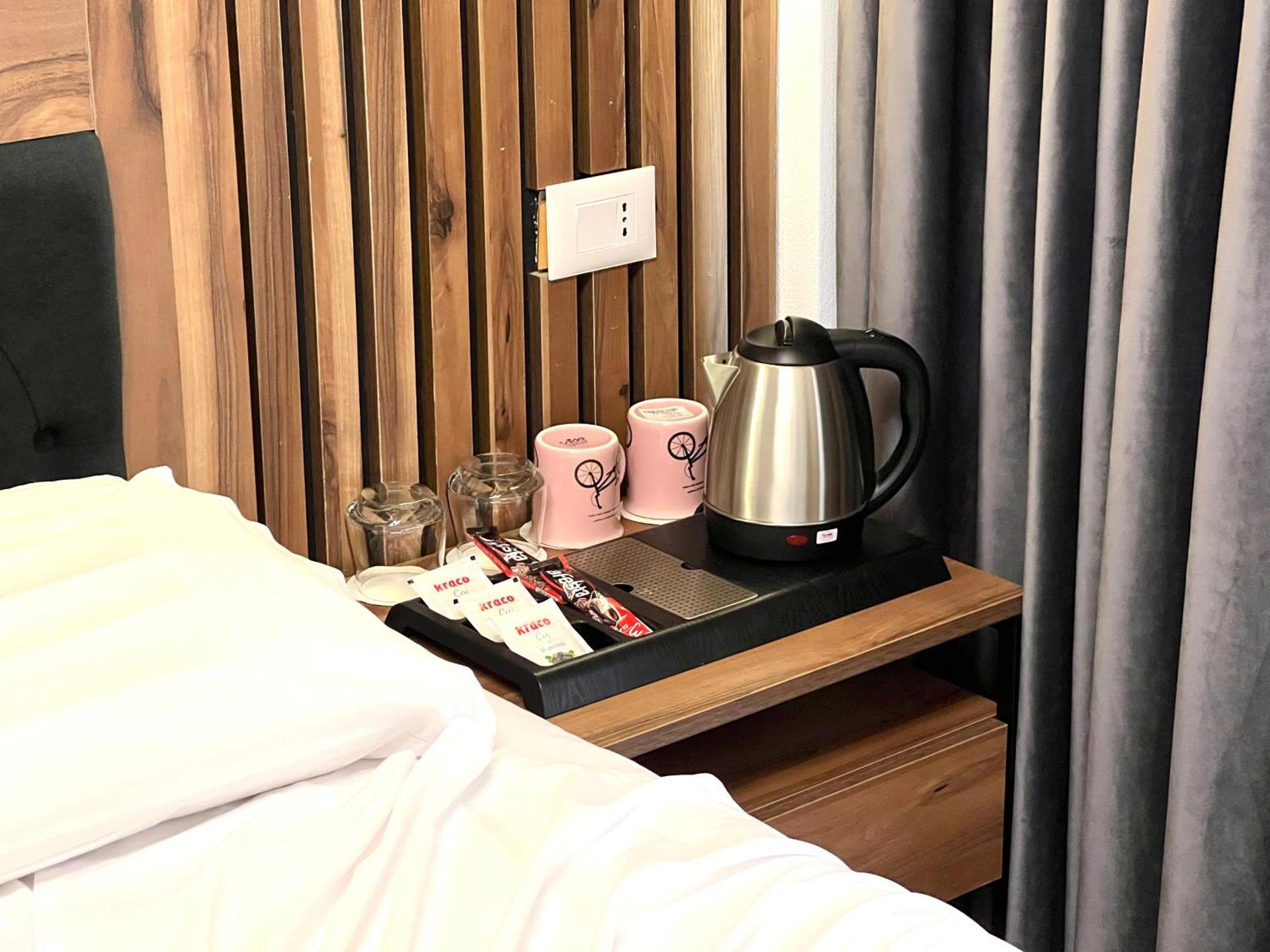 Troja Resort - Hotel & Restaurant