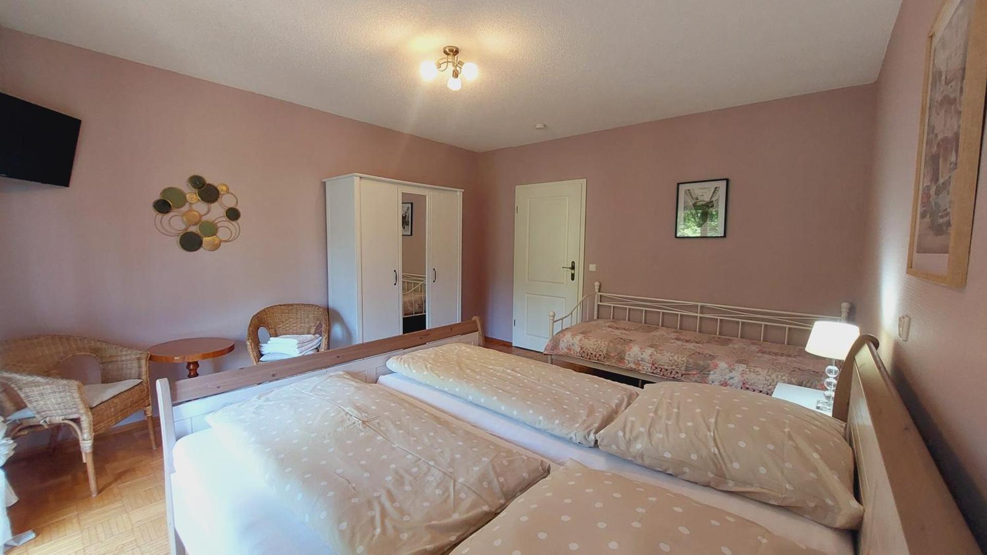 Apartment with Lake View