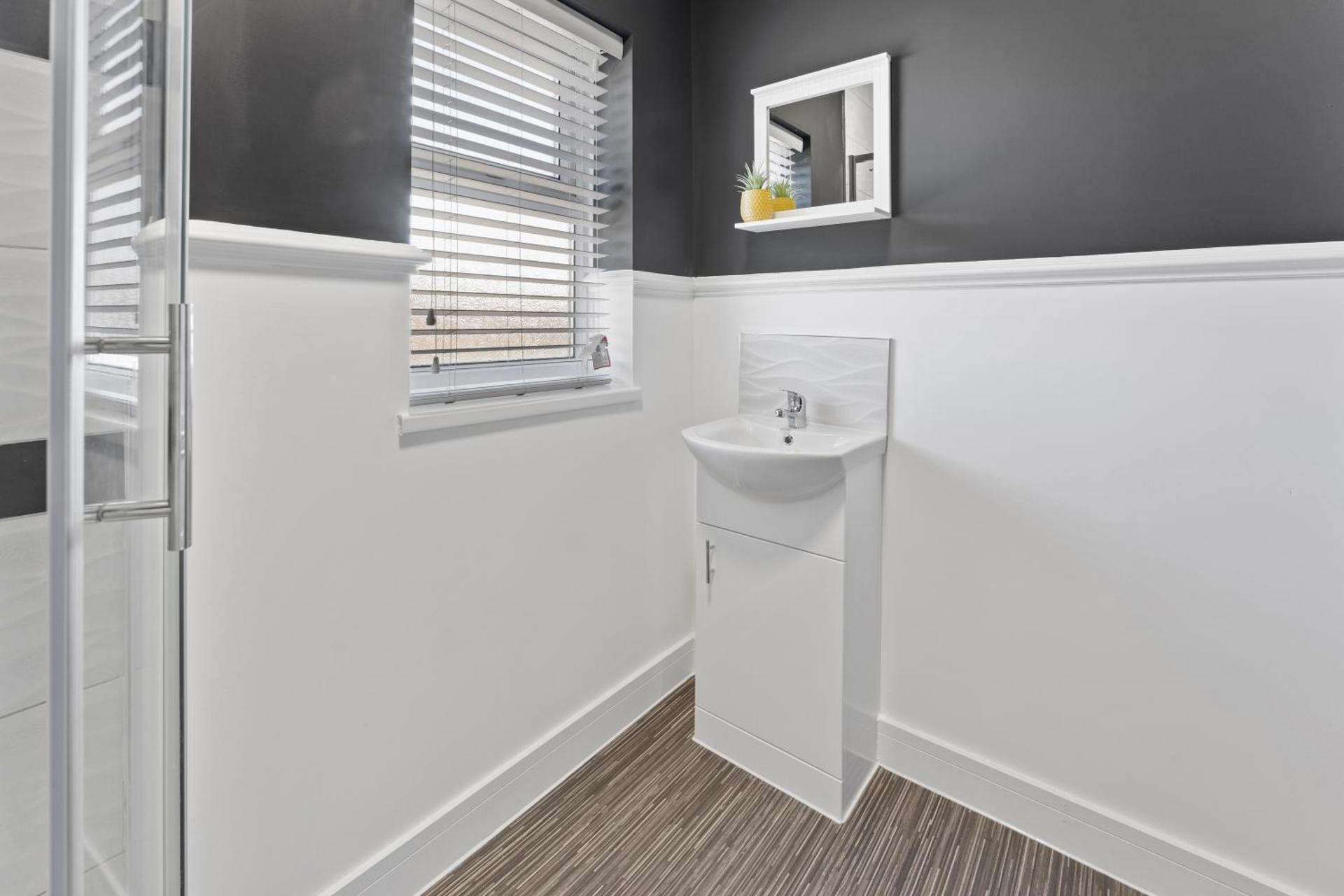 Westland House En-suite Whole