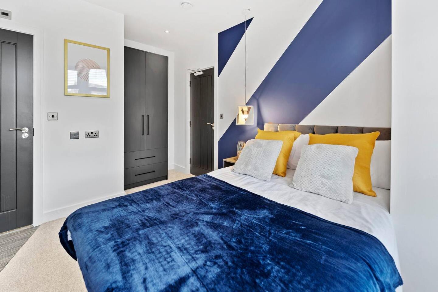 Westland House En-suite Whole