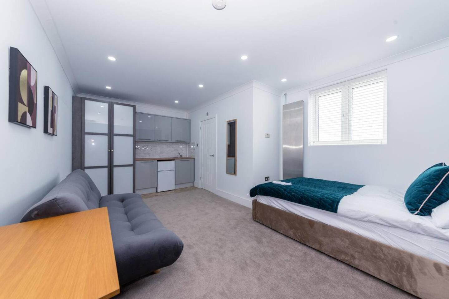 Deluxe Double Studio