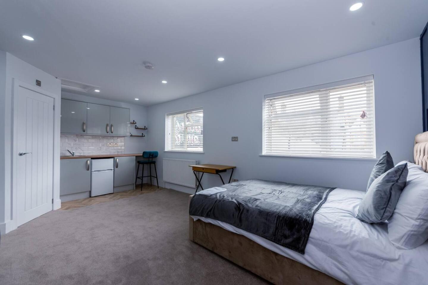 Deluxe Double Studio