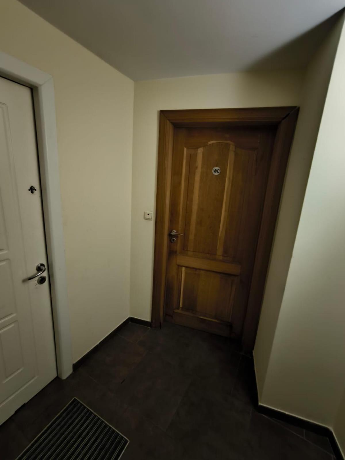 8 chambres privées dans une villa de partagée de 350m2