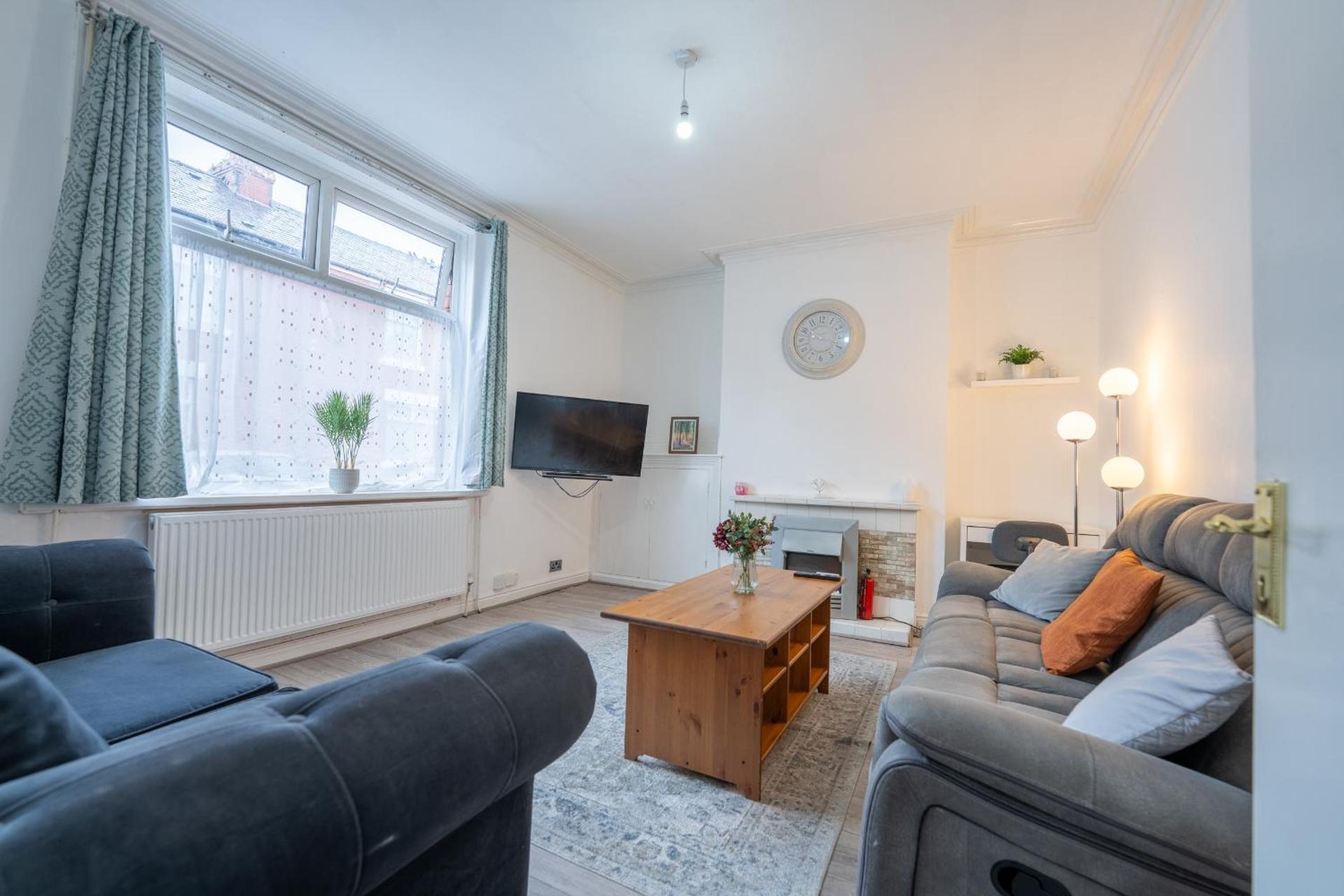 Spacious 5 bedroom house