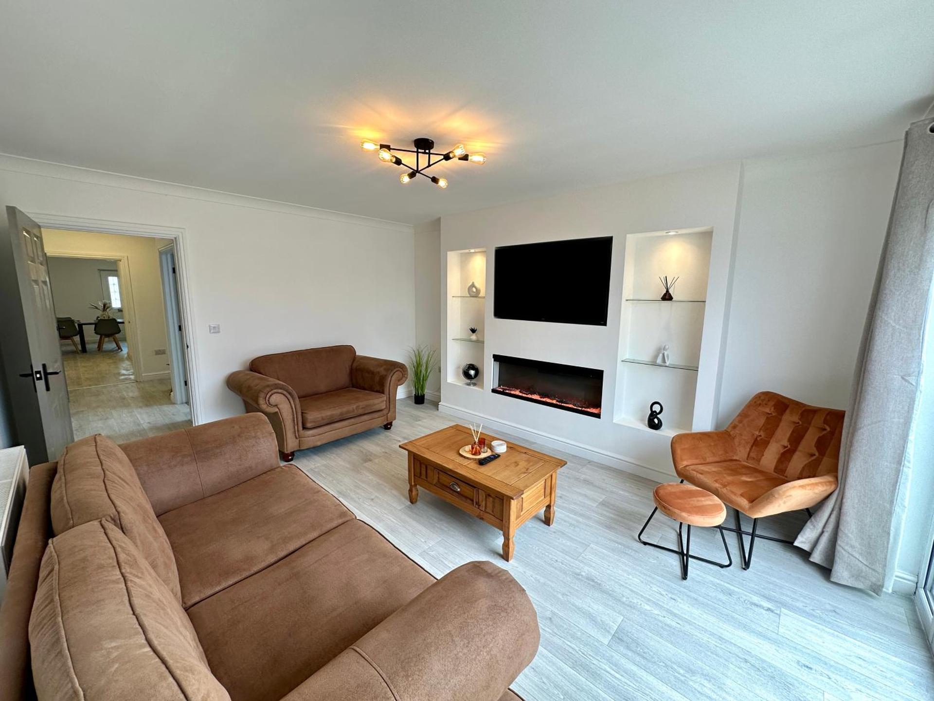 Communal lounge/ TV room