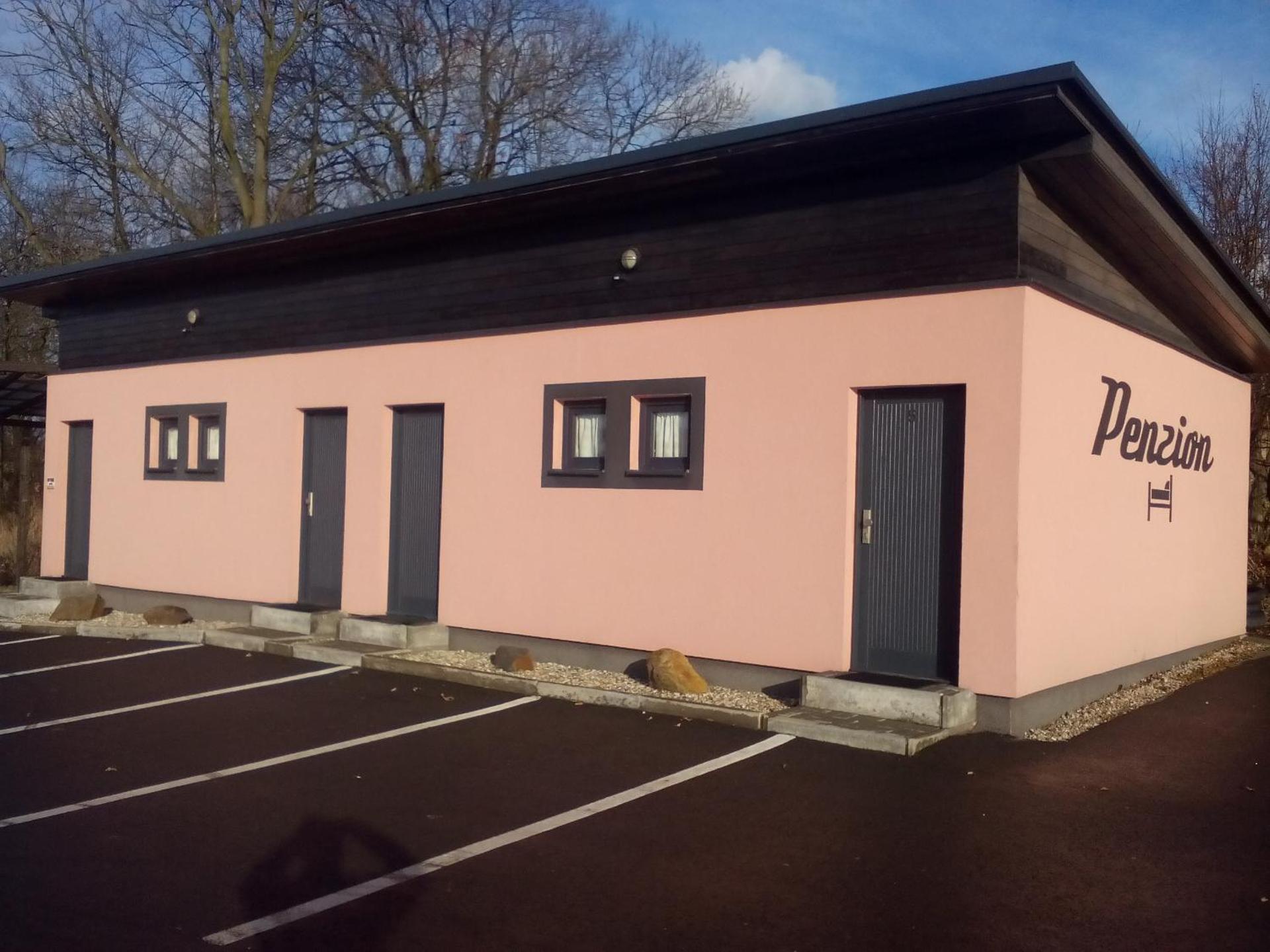 Penzion a Motobar Bravantice