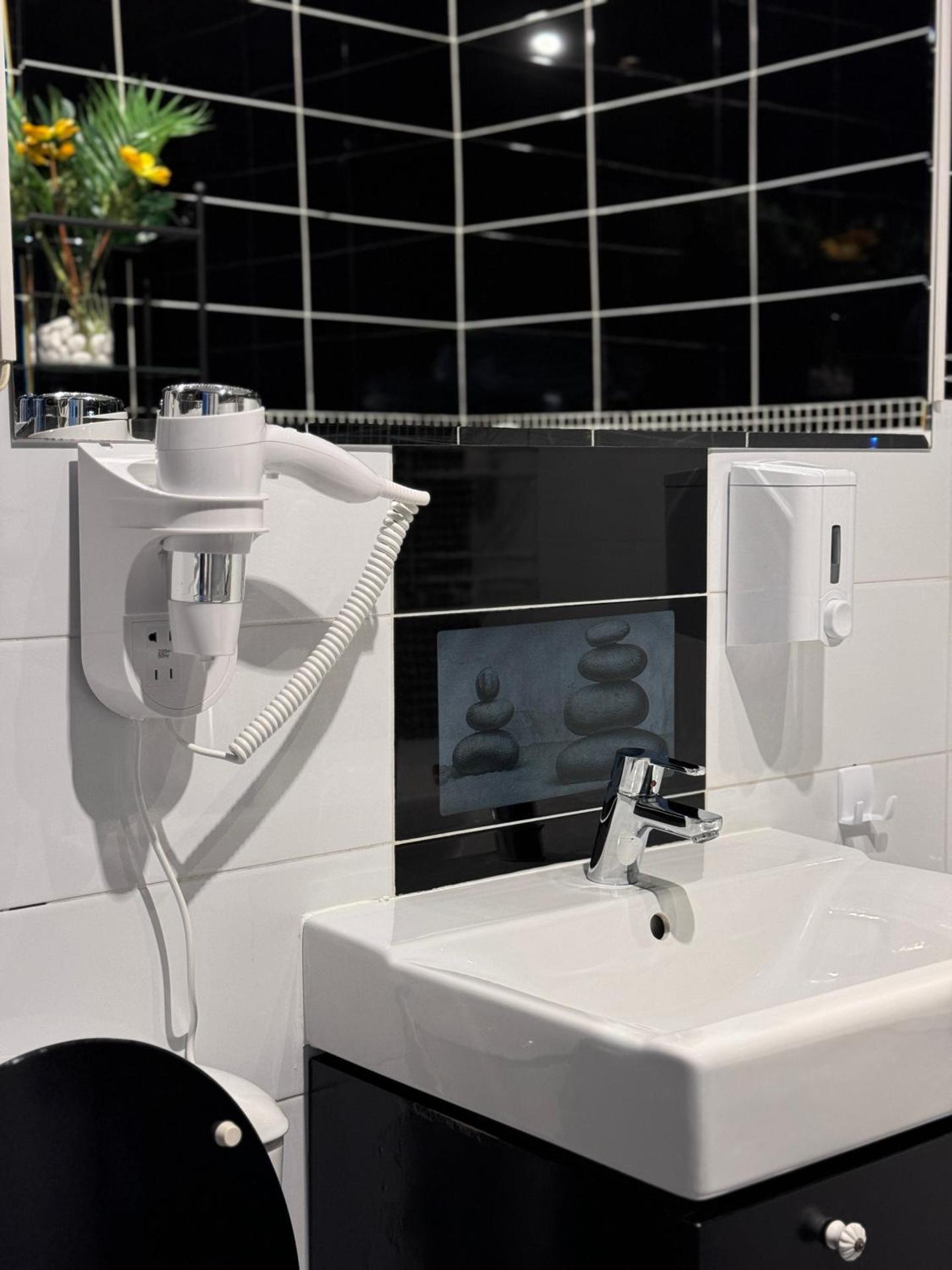 Divine Studio Fermei 62