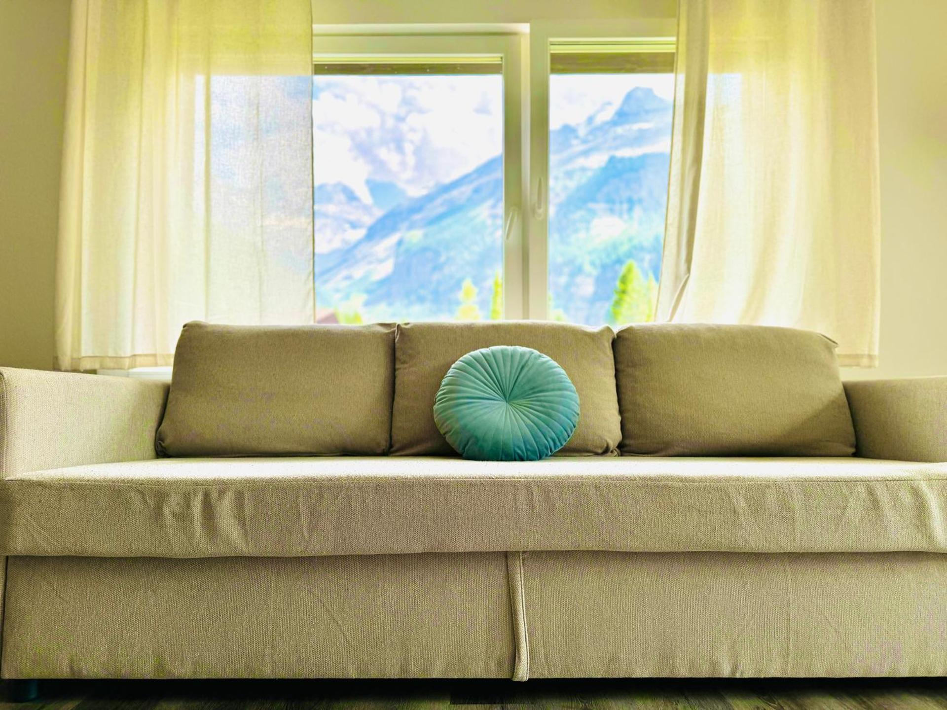 Modern designed, luxury mountain view Apartment