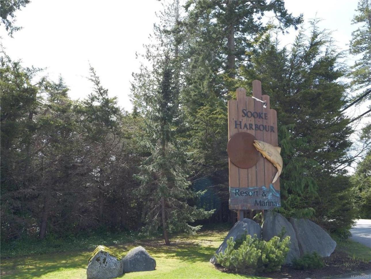 Sooke Harbour Getaway