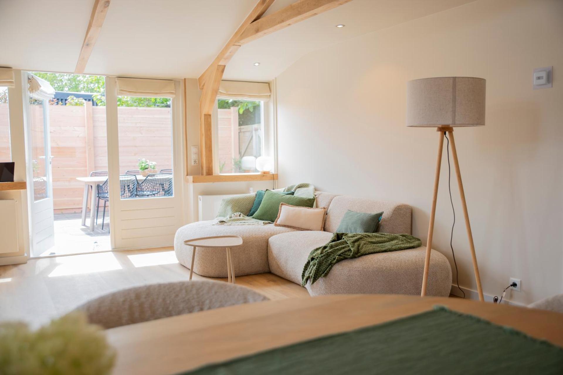 Westeindercabin, rustige locatie maar naast Amsterdam & Schiphol