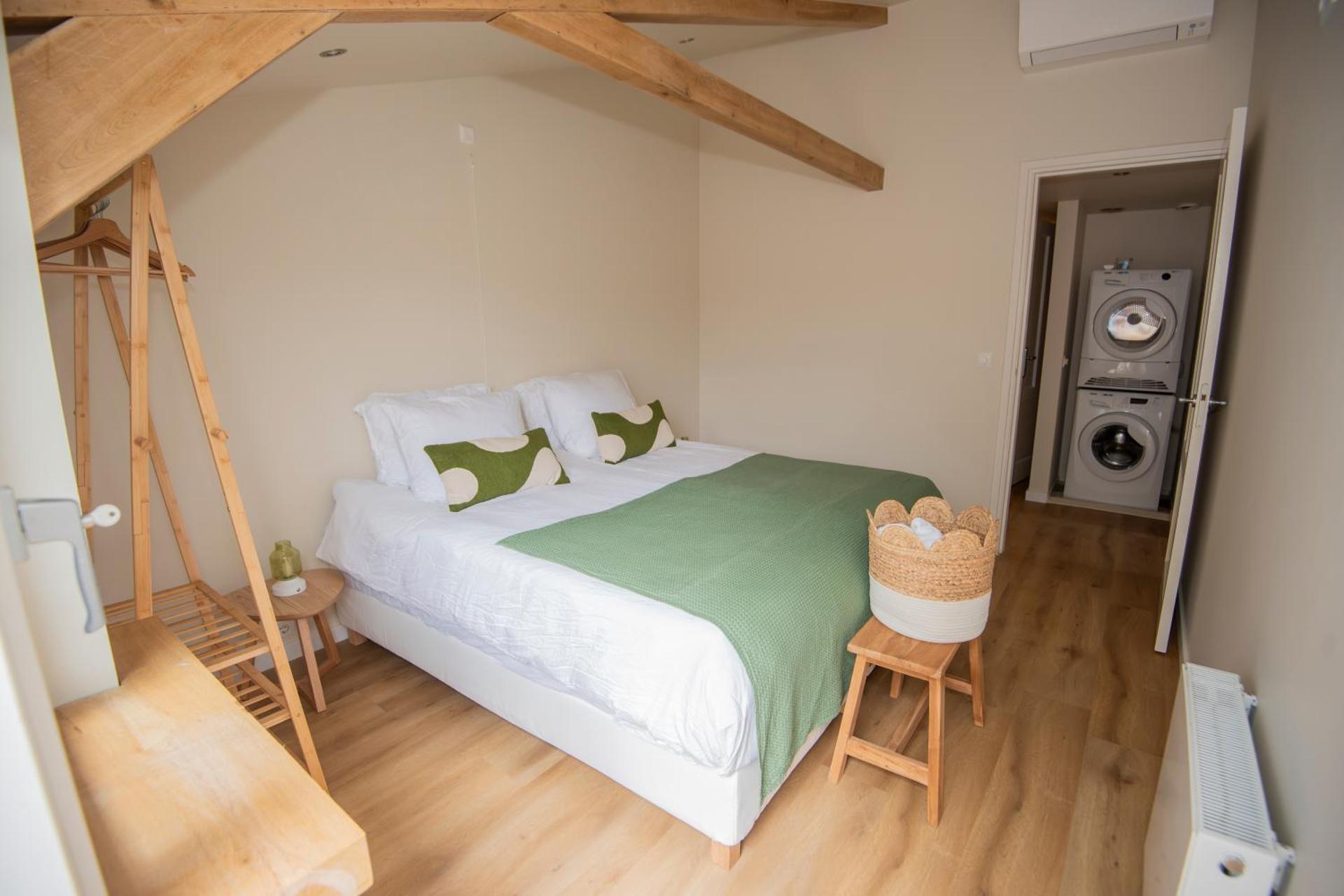 Westeindercabin, rustige locatie maar naast Amsterdam & Schiphol