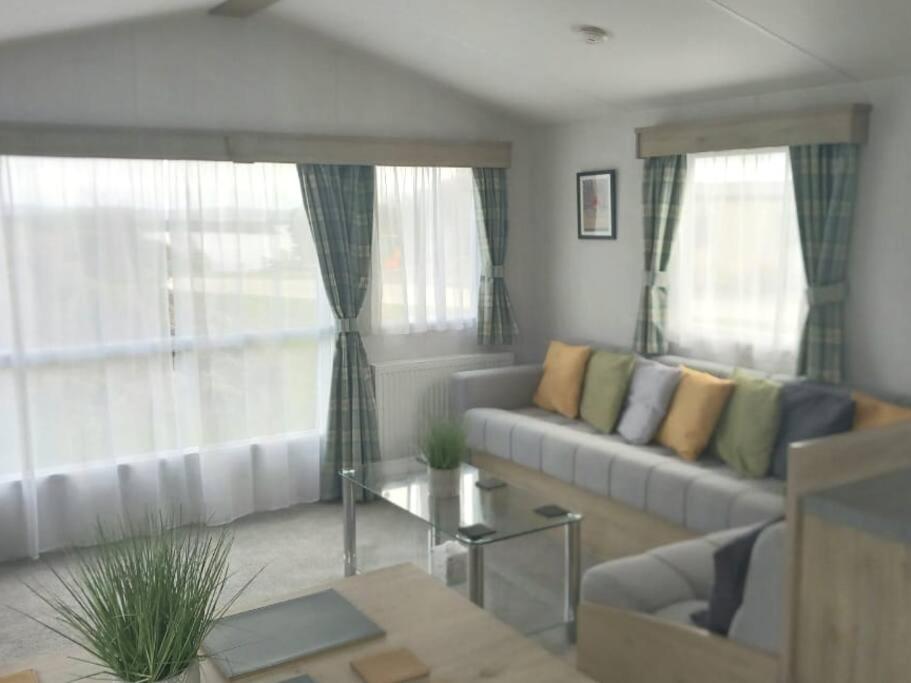 Sea breeze, modern, cosy holiday home