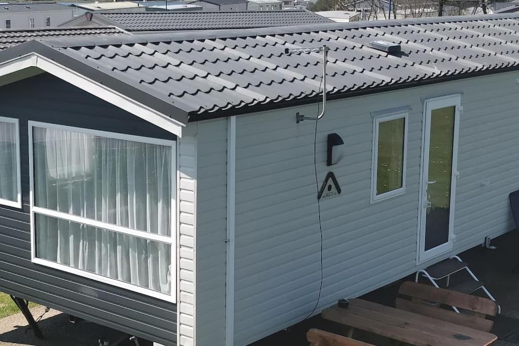 Sea breeze, modern, cosy holiday home