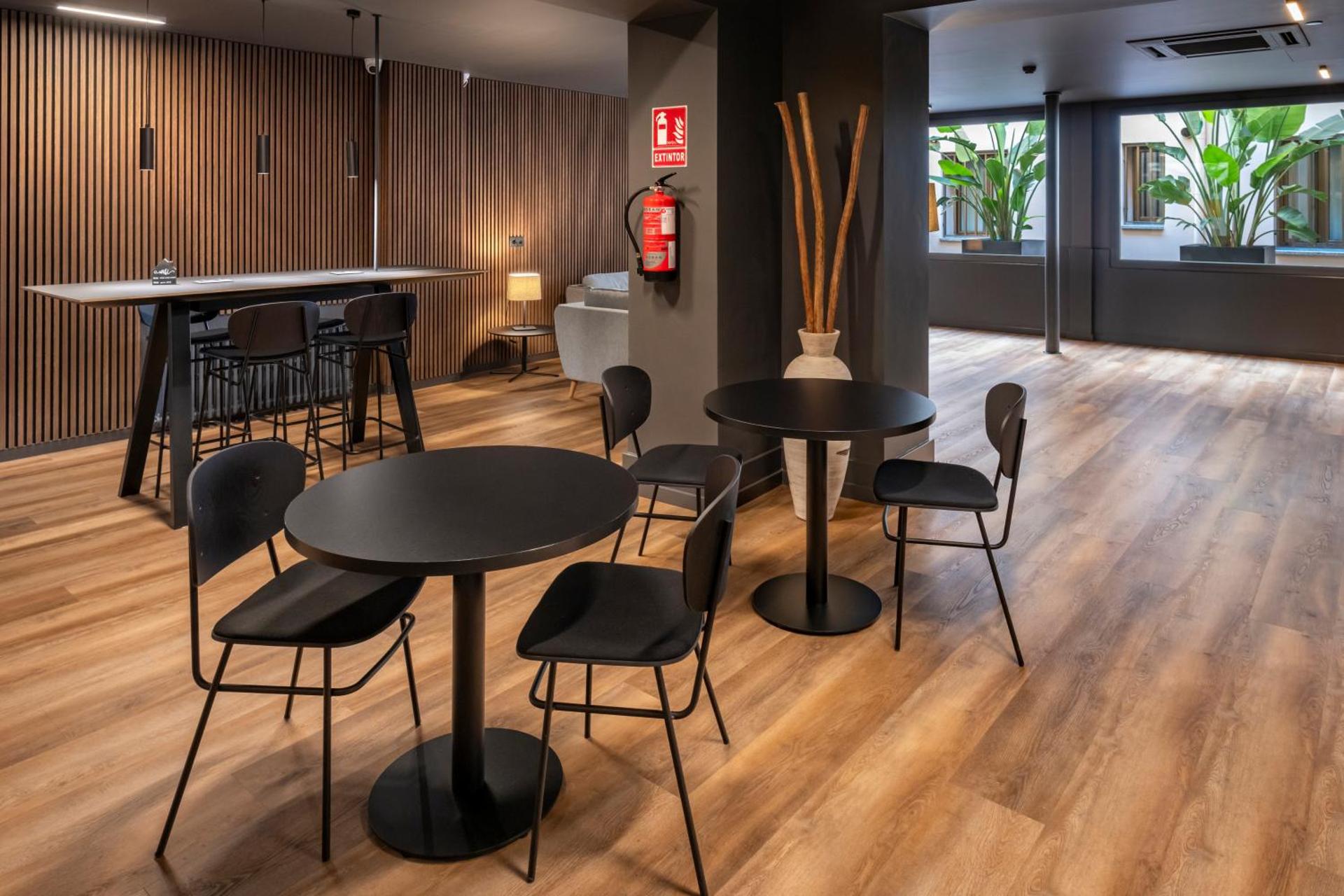 Communal lounge/ TV room