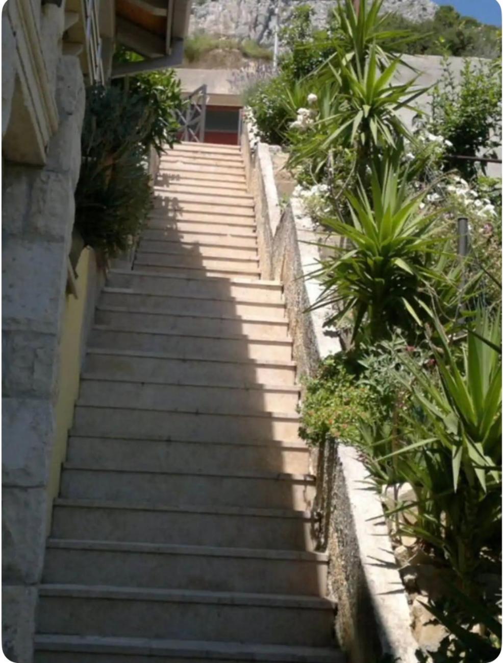 Romantic Stone- Studio apartman