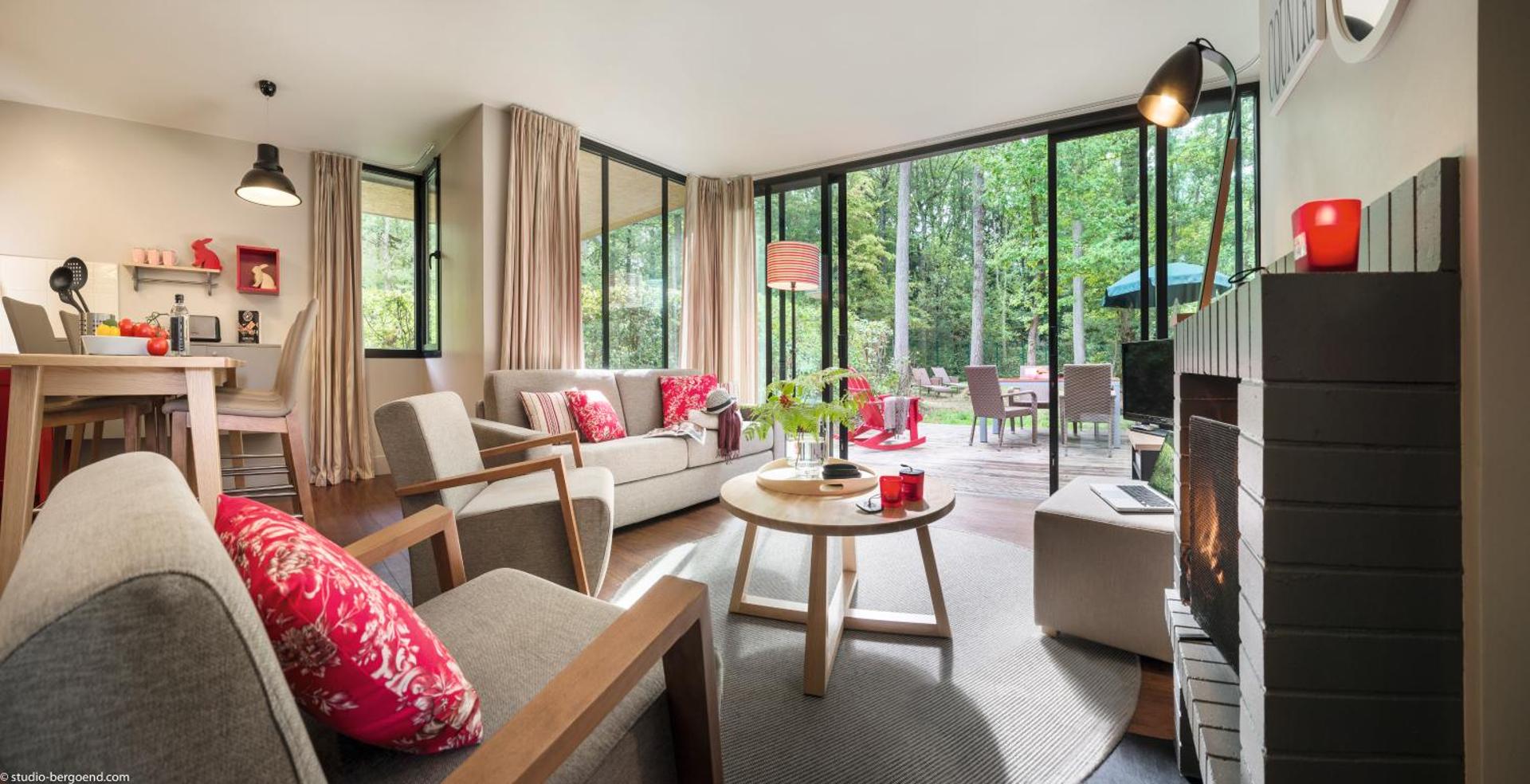 Communal lounge/ TV room