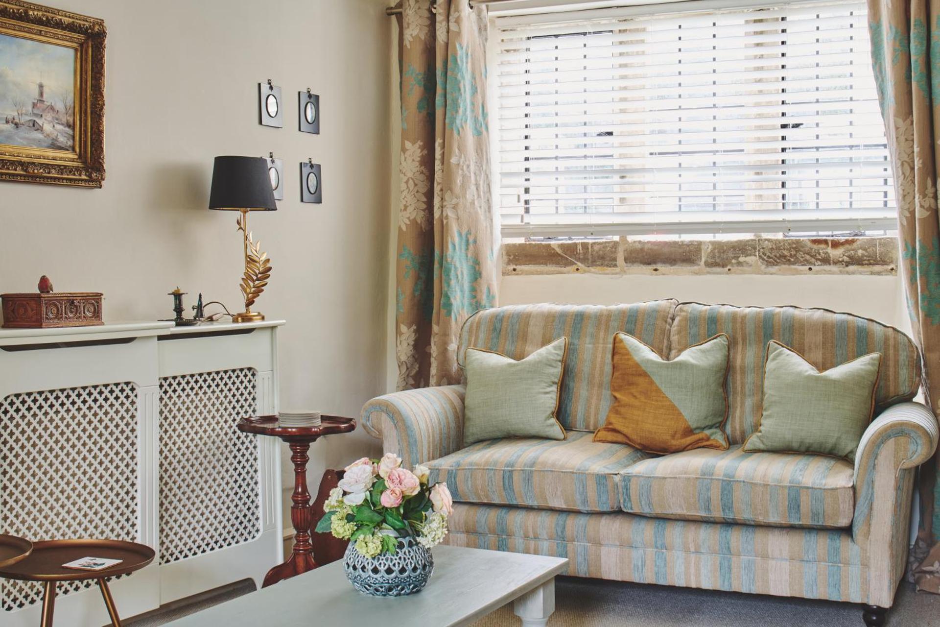 Lovedays Cottage, A Luxury 16th Century home in Painswick