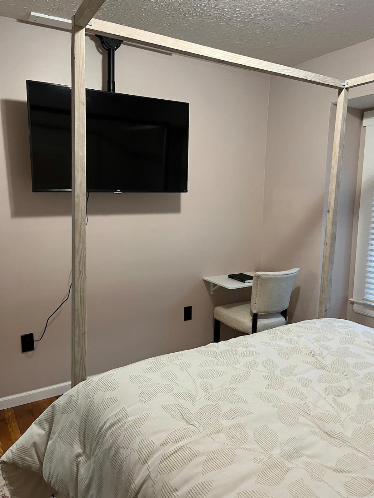 Sunny Lavender Canopy Retreat