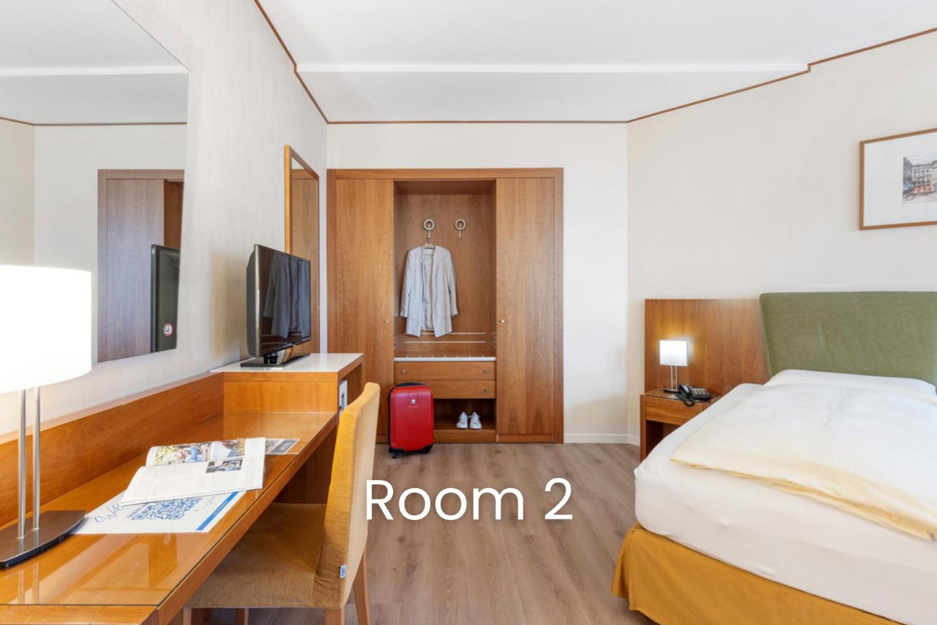 Panorama Suite with Lake View