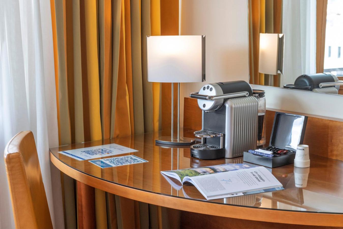 Superior Double Room with Lake View