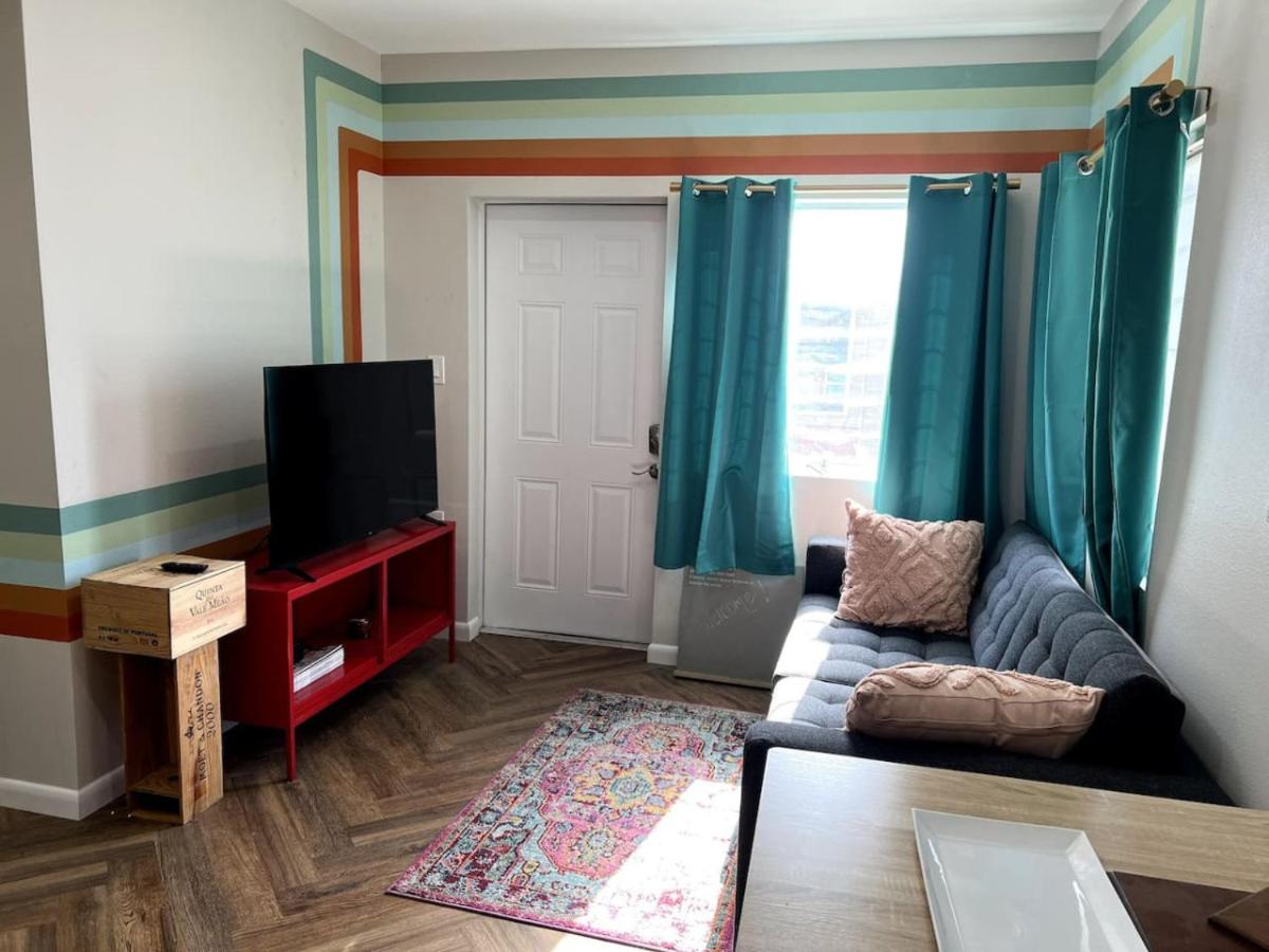 Downtown Groovy Studio