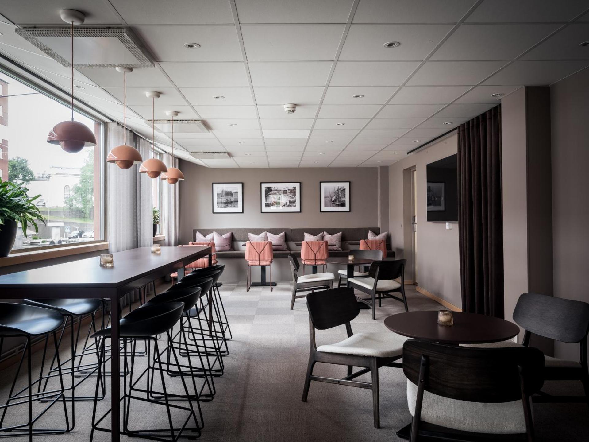 Meeting/conference room