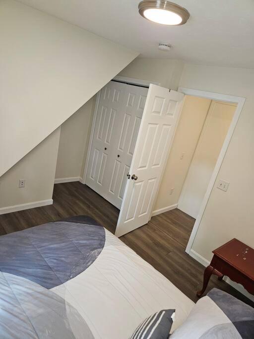 Adorable 1 bedroom with off-street parking