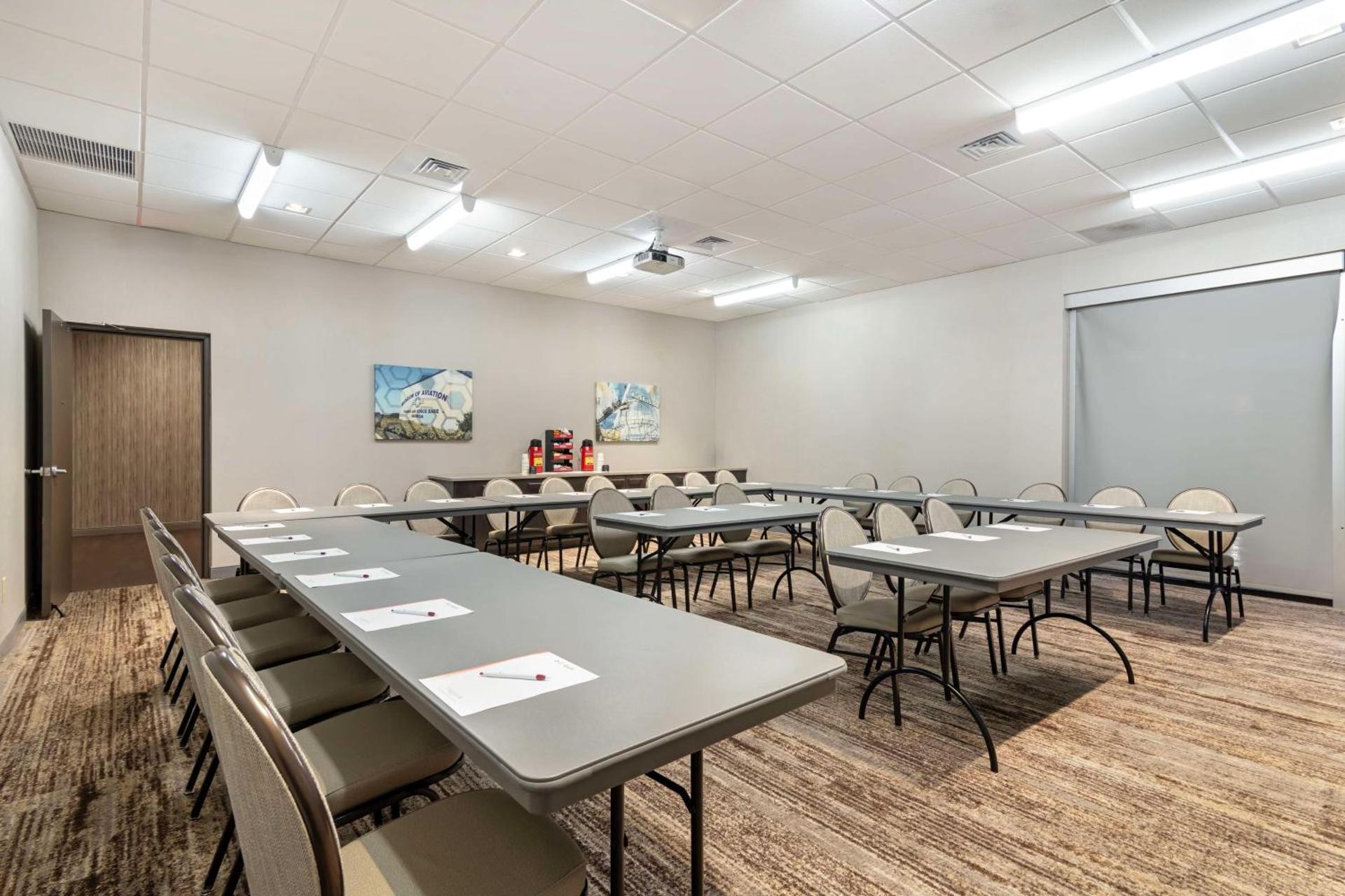 Meeting/conference room