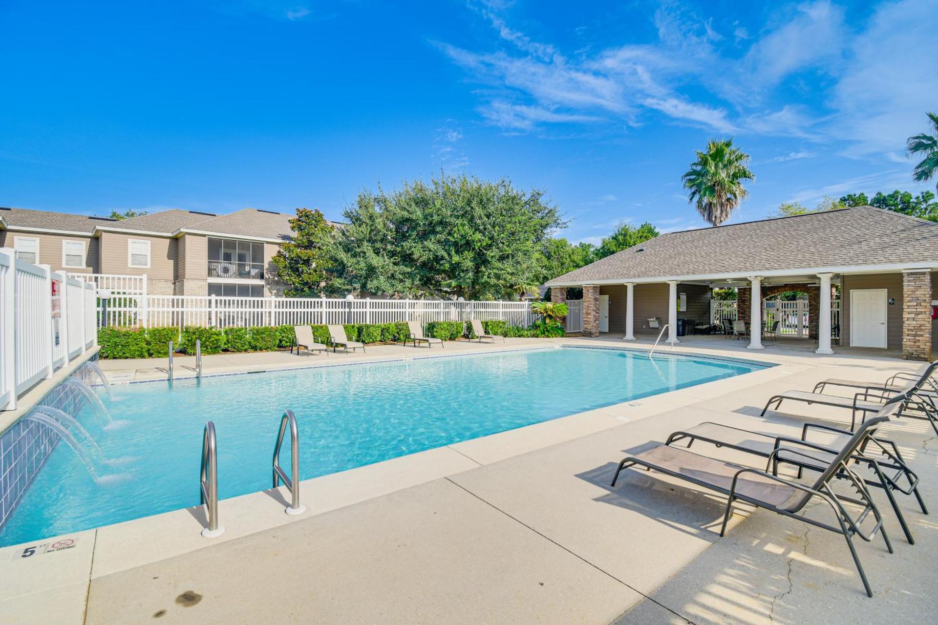 Snowbirds Welcome Foley Condo with Pool Access