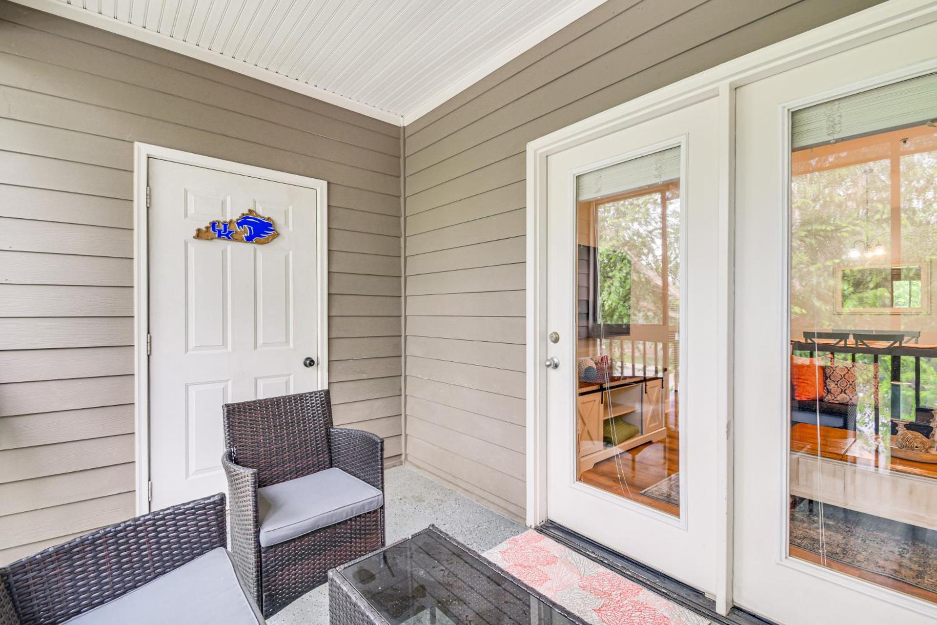 Snowbirds Welcome Foley Condo with Pool Access