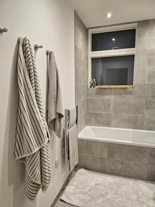 Fulham Design Apartment