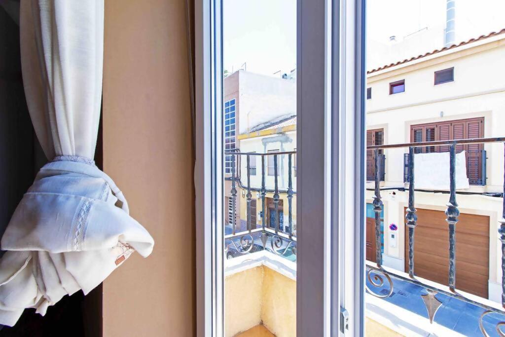 Acogedor Dúplex con terraza interior en la playa