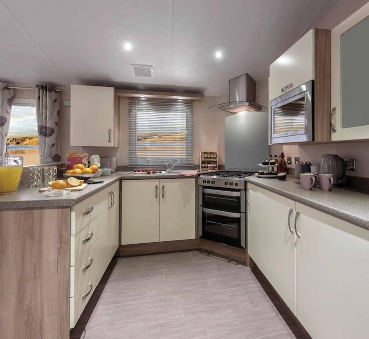 Lagooncombe modern and cosy holiday home