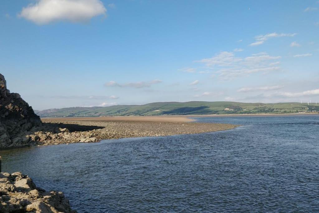 Lagooncombe modern and cosy holiday home