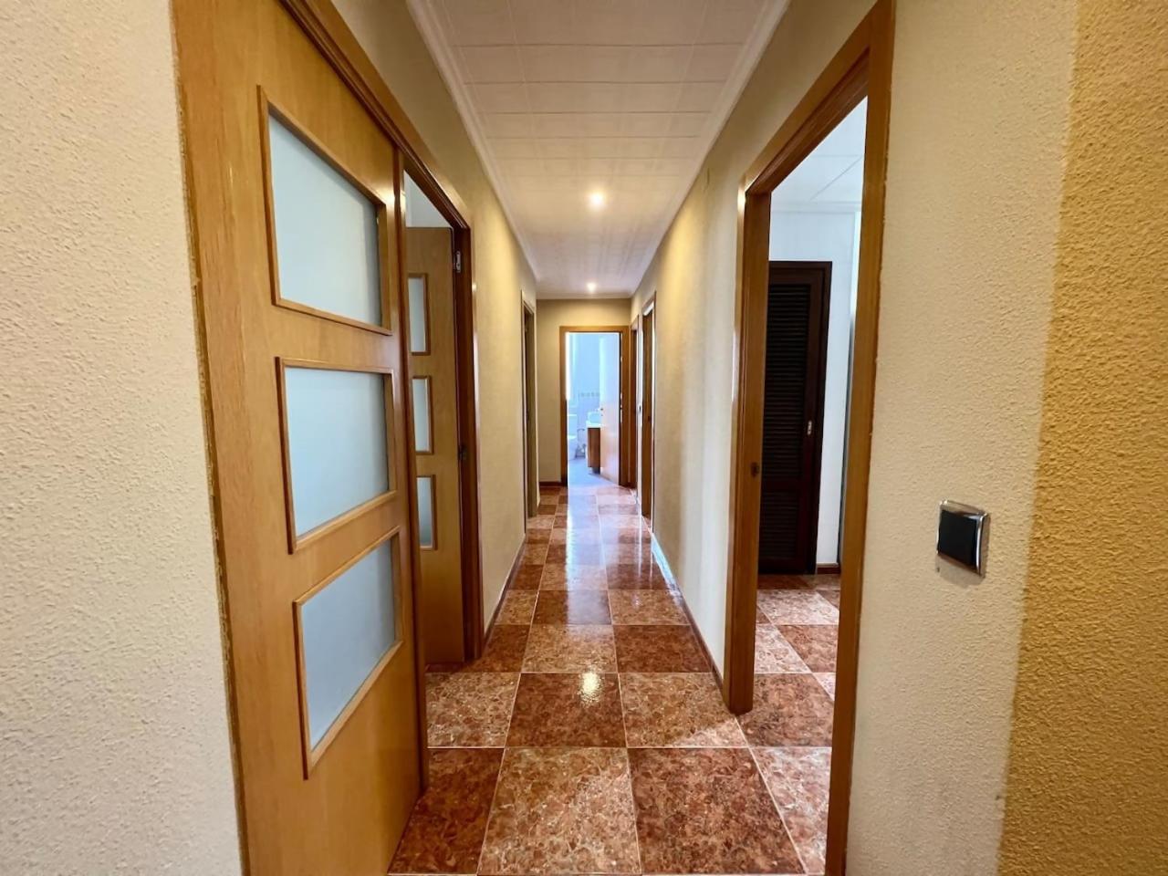 Bonito y grande apartamento cerca de la playa