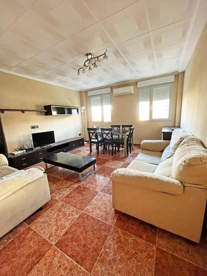 Bonito y grande apartamento cerca de la playa