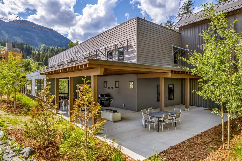 Nowhere Special Hostel