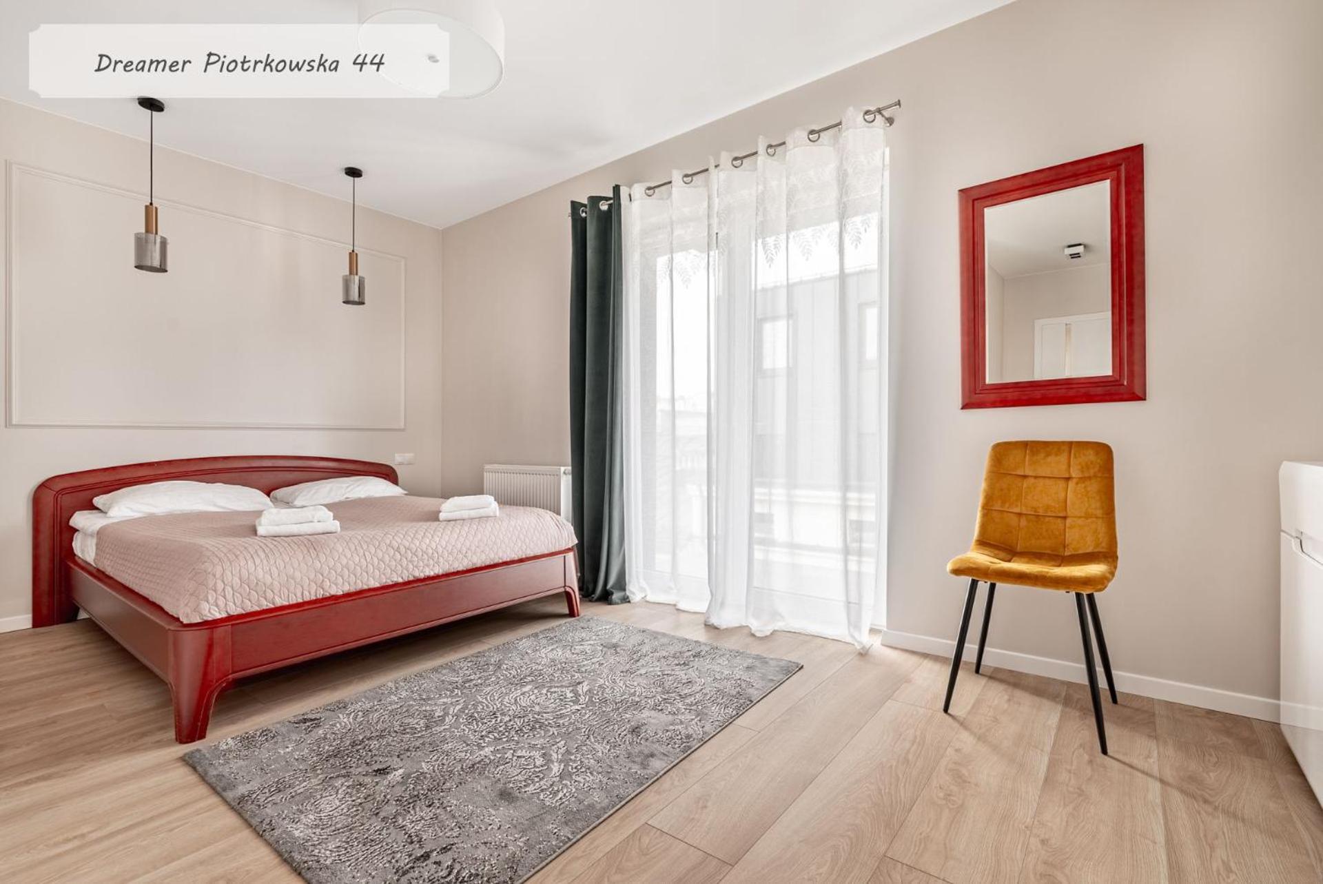 Regnum Noctis Piotrkowska 44 Lumière