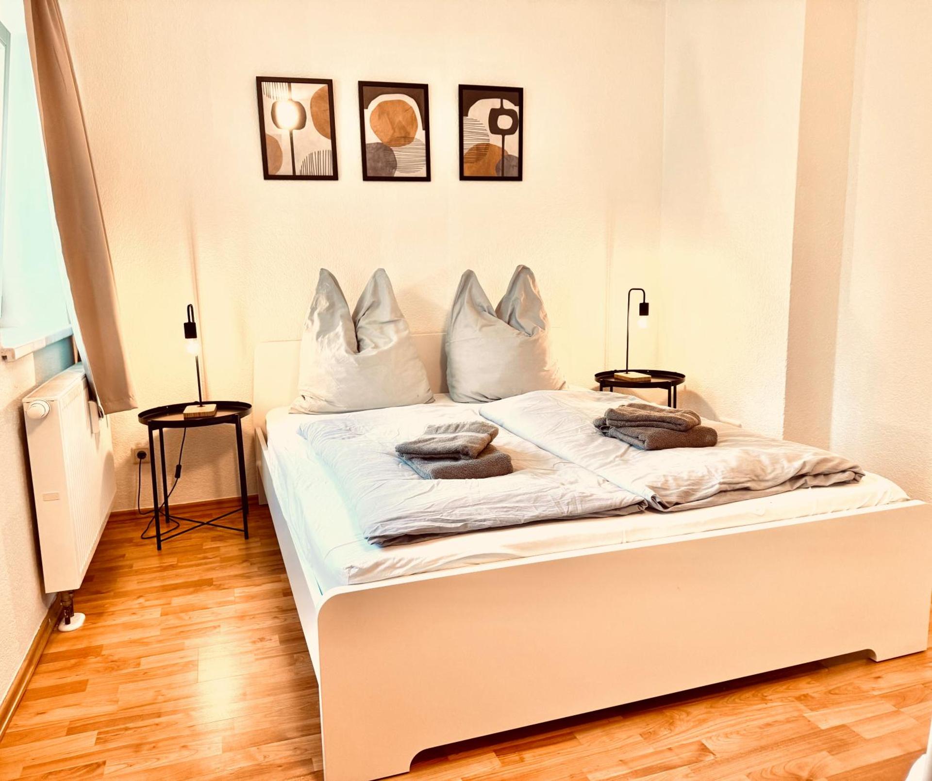 Holiday Appartement,kostenfrei Parkplatz,Innenstadt,3 Bdr,6 Personen,Babybett