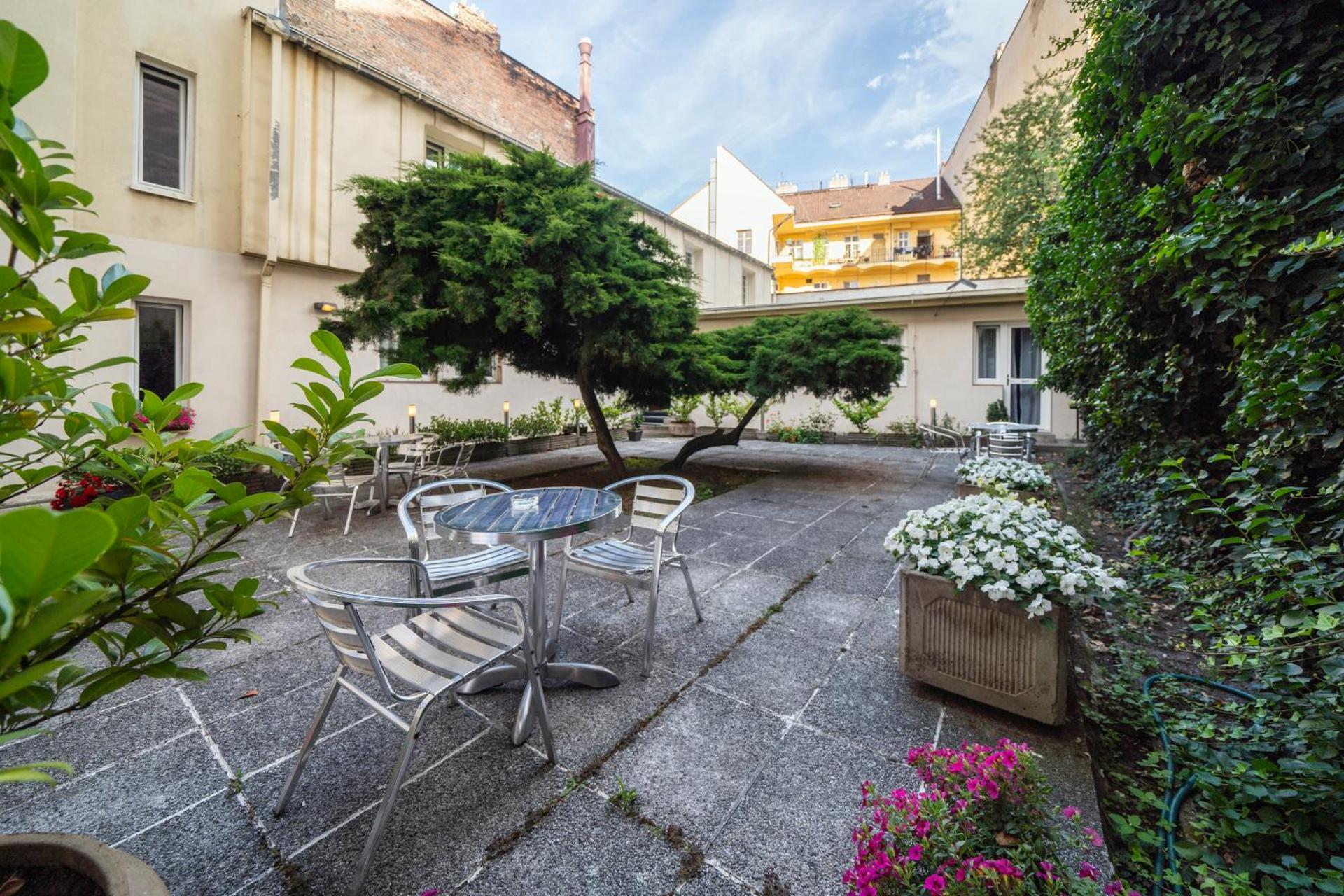 Inner courtyard view