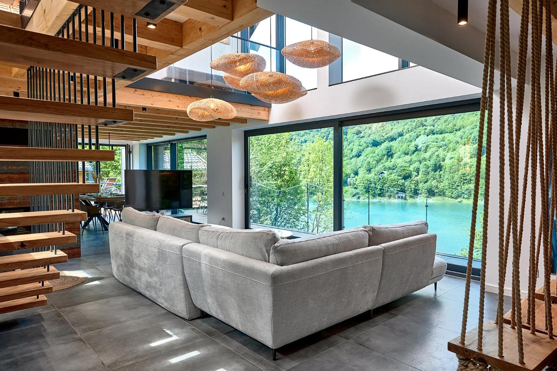 Communal lounge/ TV room