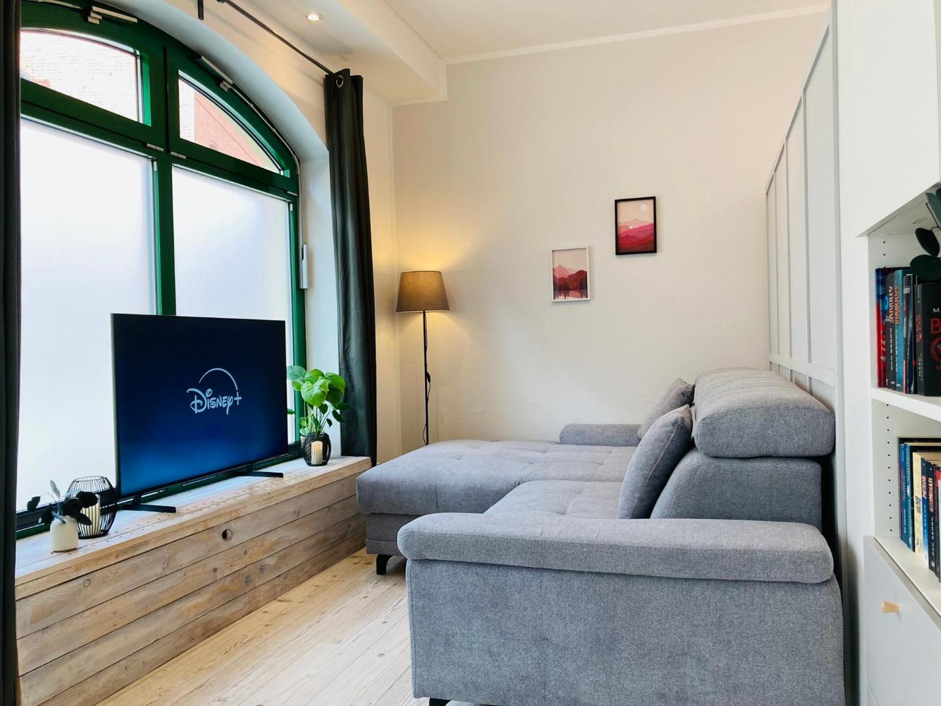 Communal lounge/ TV room