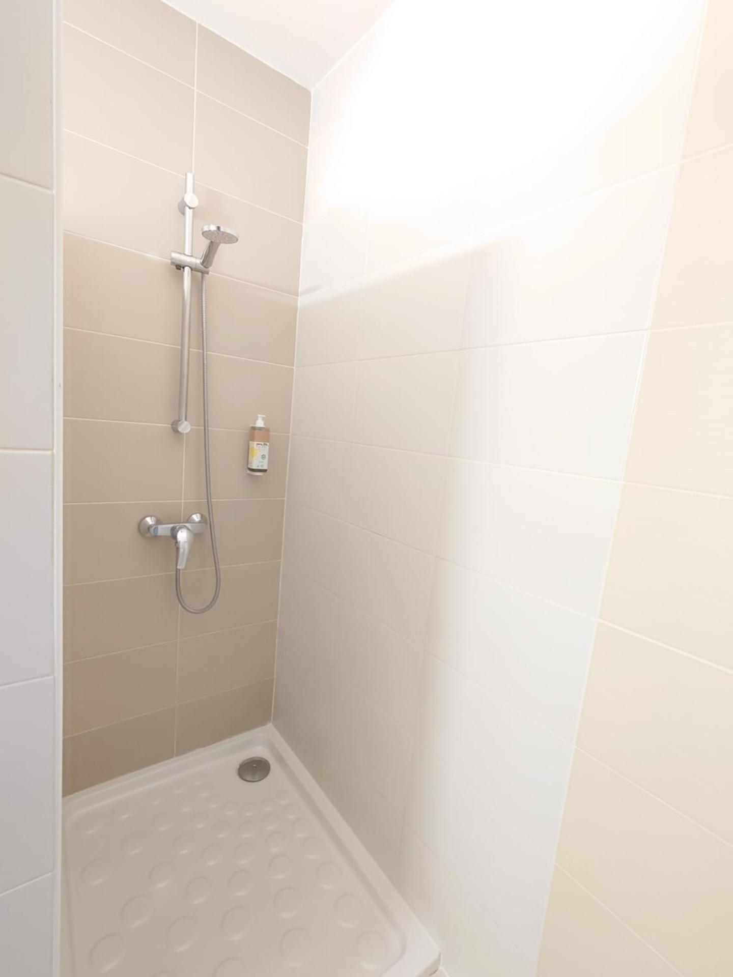 Pop Family Room for 5 People